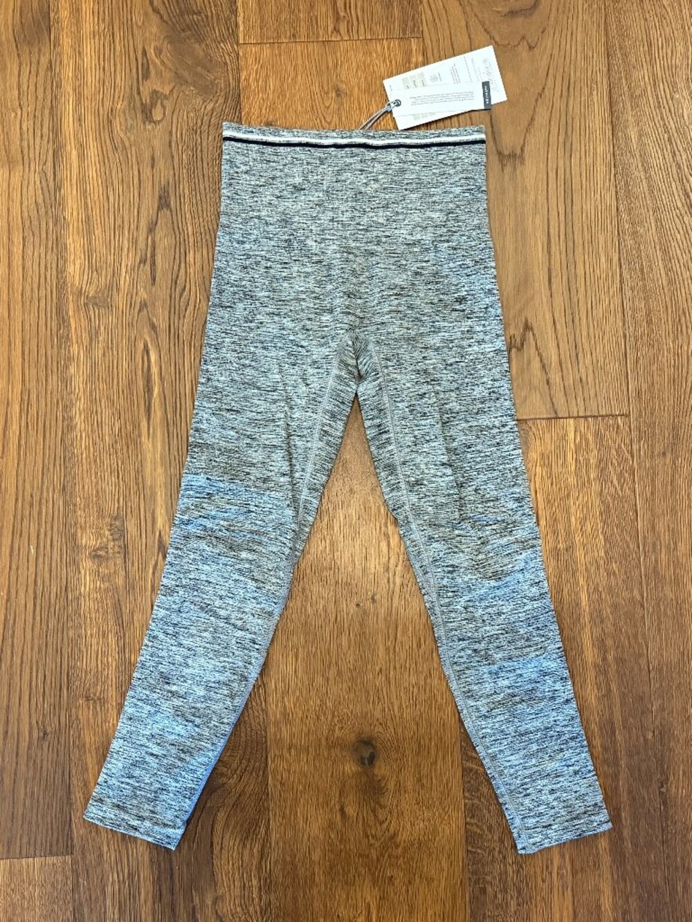 NWT - LNDR - Chisel Light 7/8 Legging - Color: Grey Marl - Size S / M - Picture 7 of 7